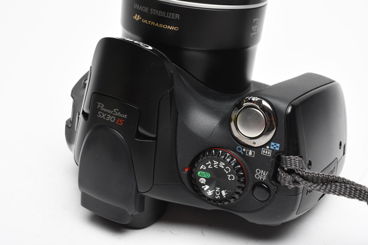 Canon PowerShot SX30 IS 14.1MP Digital Point&Shoot w/35x Zoom, Batt+Charger, Great!