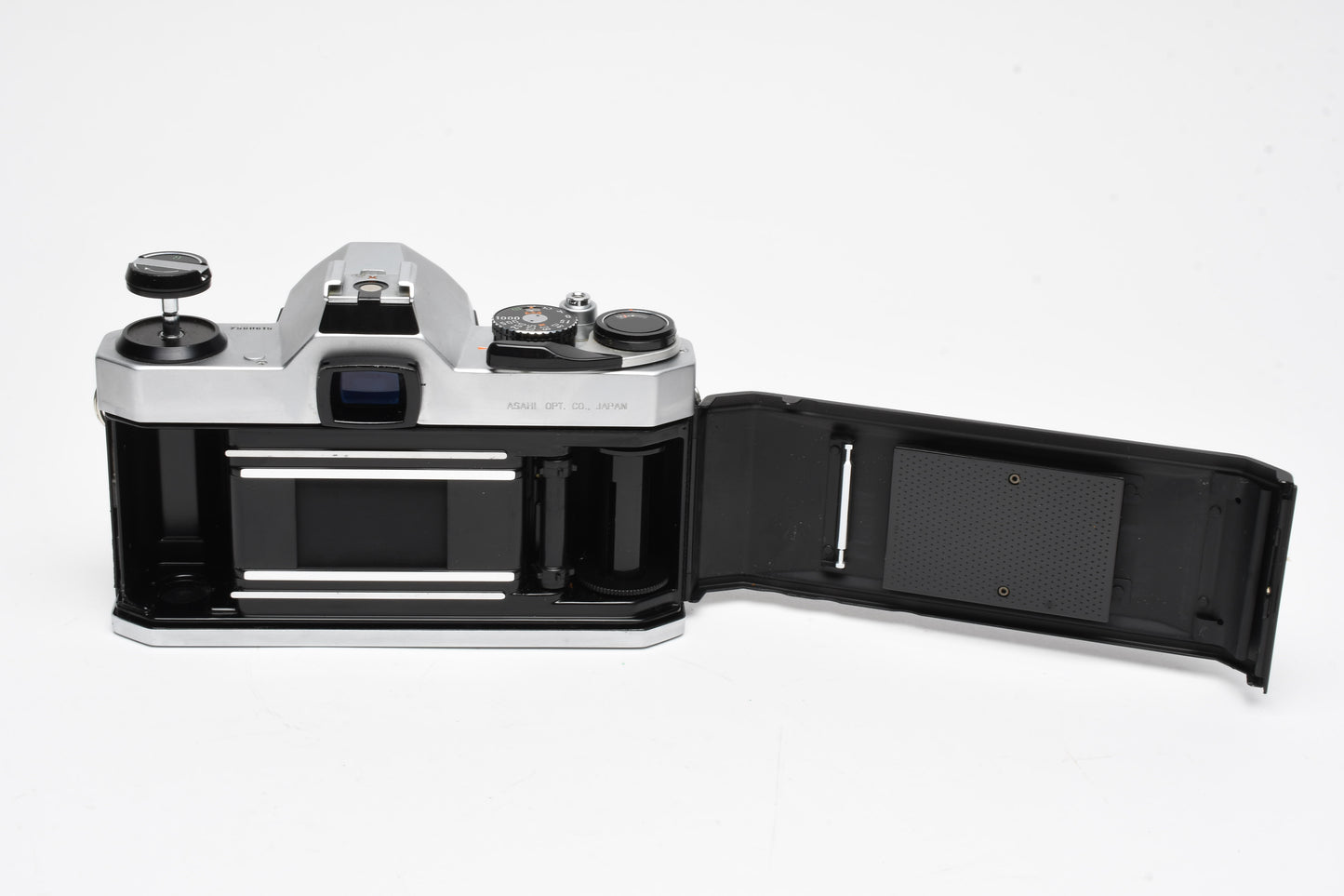 Pentax K1000 35mm SLR w/50mm f1.8 SMC Lens, Strap, New Seals, Nice!