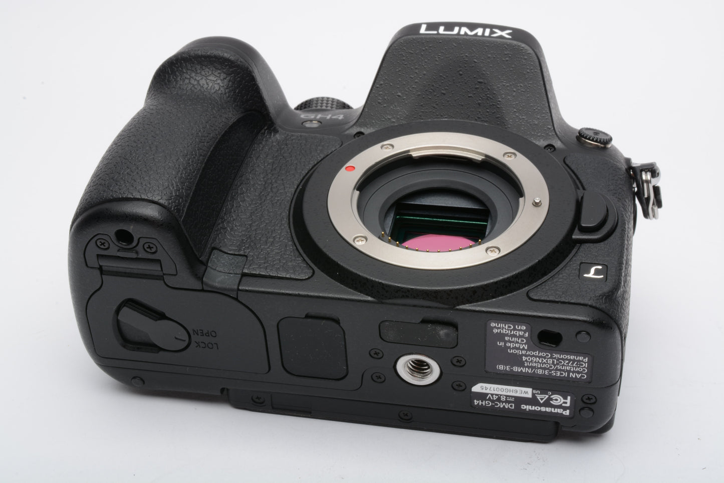 Panasonic Lumix DMC-GH4 Body, Cage, batt, charger, strap, Only 56 Acts!!