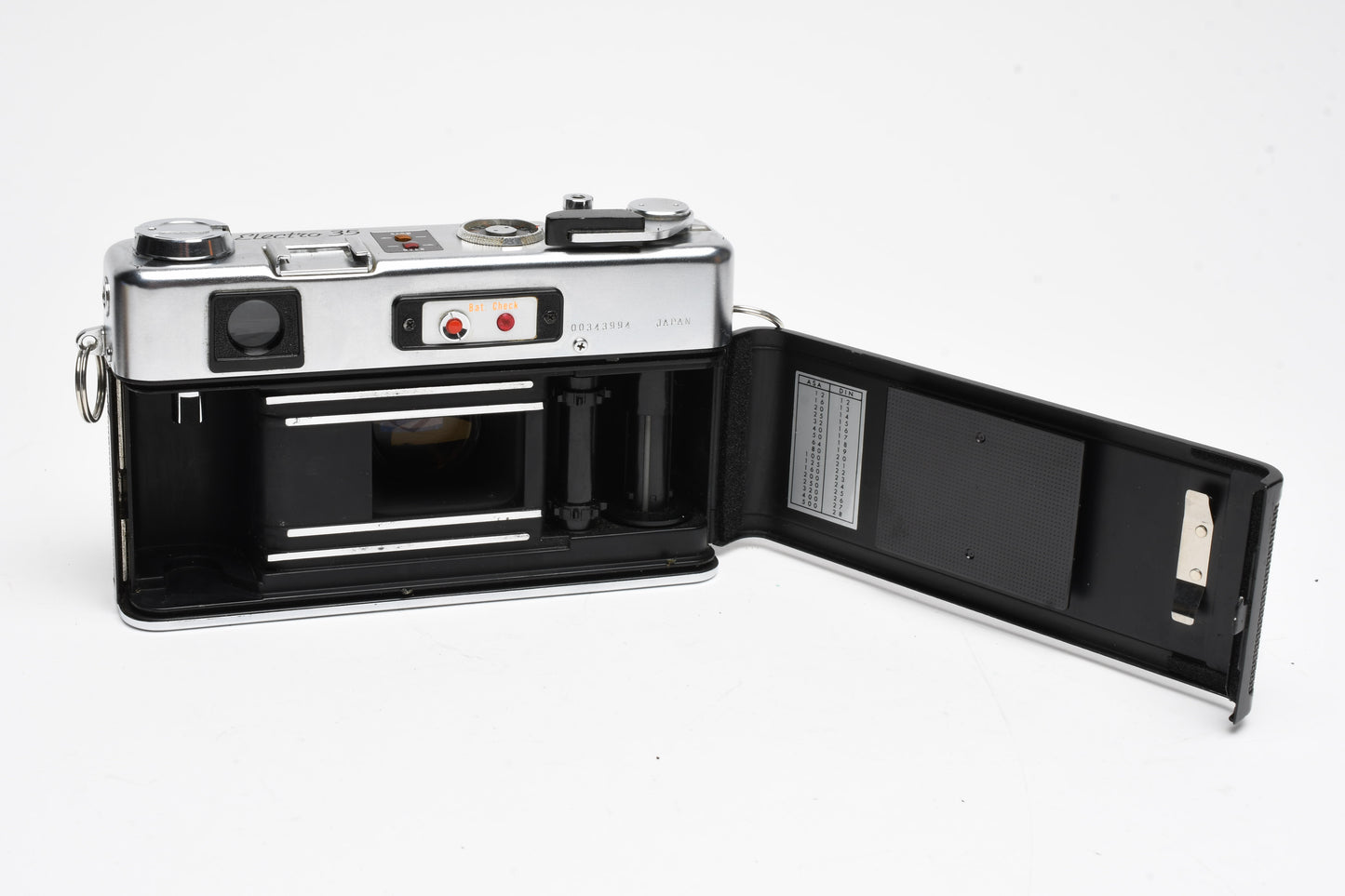 Yashica Electro 35 G Rangefinder w/45mm f1.7 Lens, Cap, Case, Strap, New Seals!