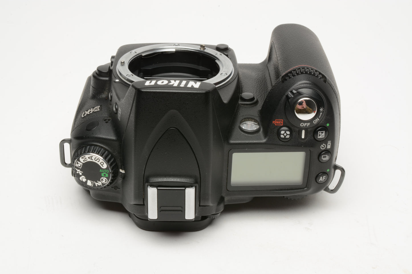 Nikon D90 DSLR body, batt, charger, strap, Only 9552 Acts, very clean, tested