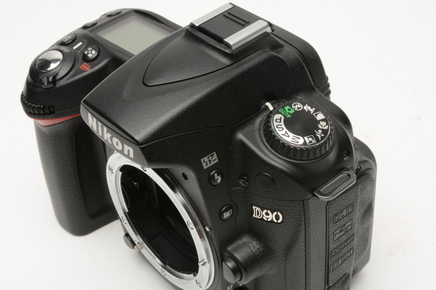 Nikon D90 DSLR body, batt, charger, strap, Only 9552 Acts, very clean, tested