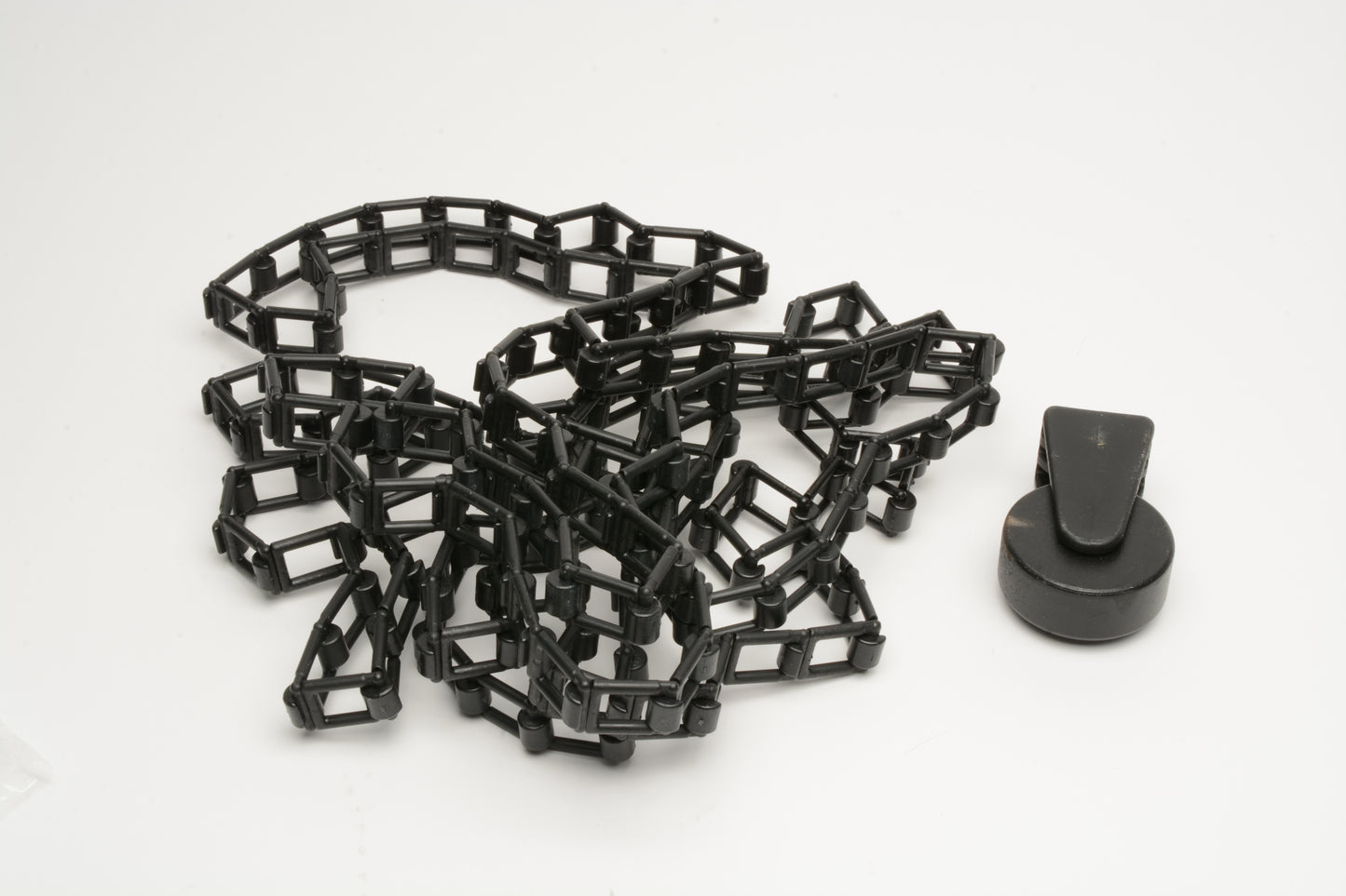 Manfrotto Expan plastic black chain set, Clean, works great!