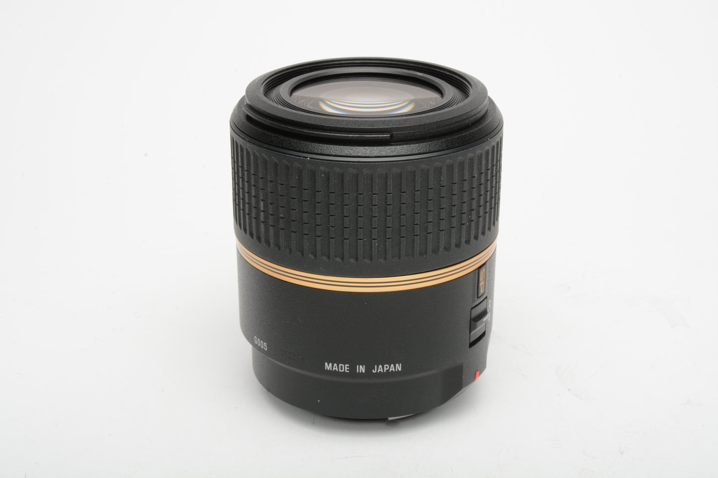 Tamron 60mm f2 Di II Macro SP lens G005 for Sony A-Mount, Caps