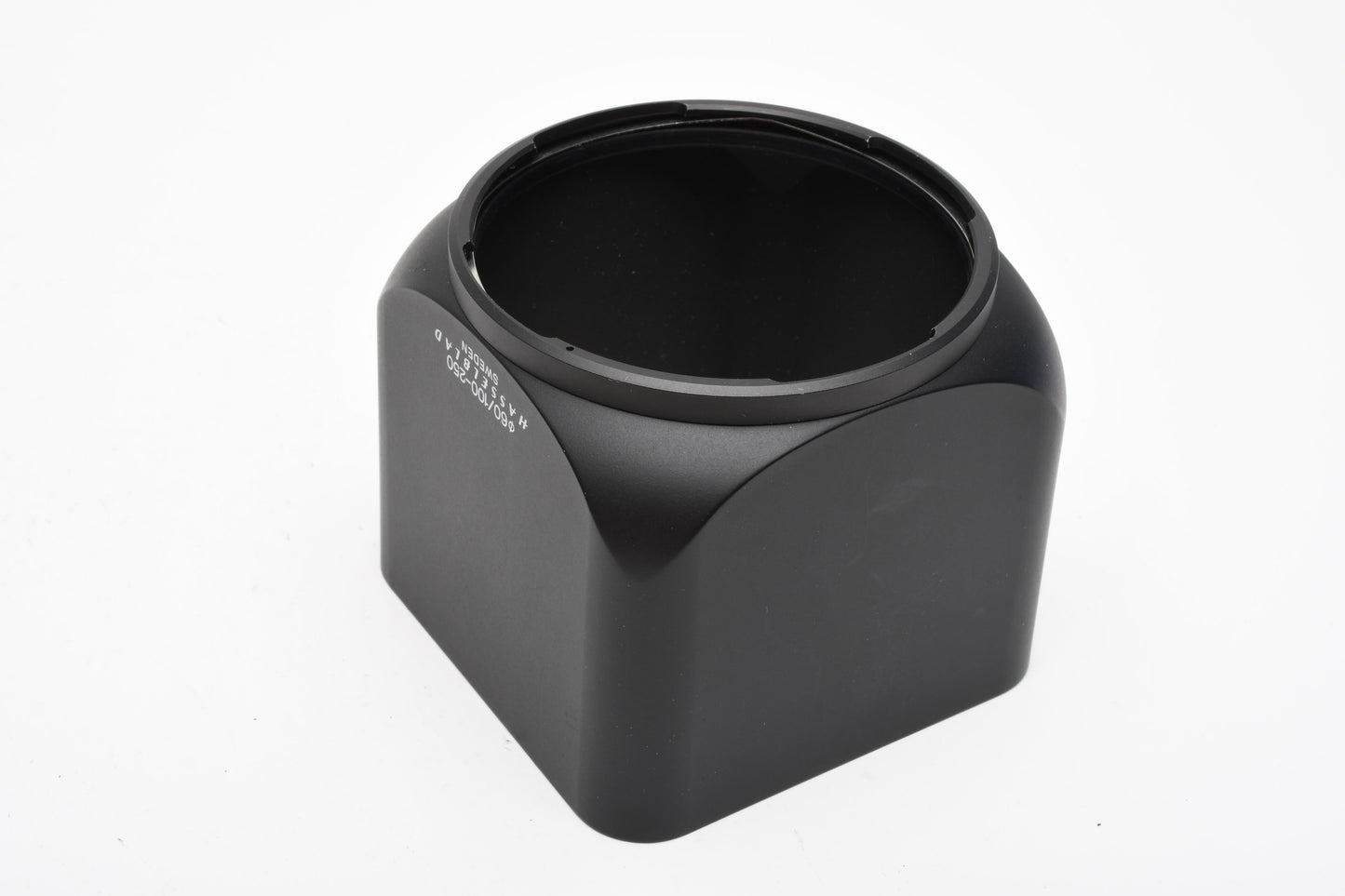 Hasselblad B60 Lens Hood 100-250mm lenses 40673 Mint- Boxed