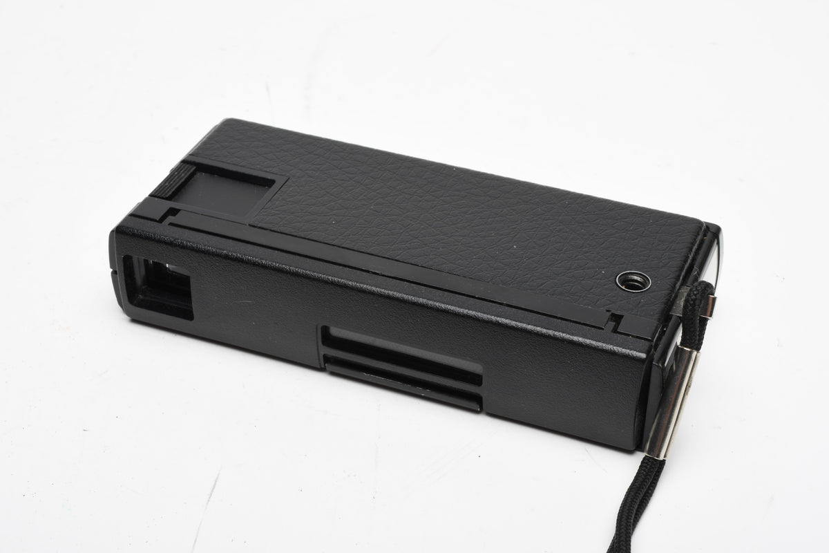 Kodak Pocket Instamatic 20 w/Flash Extender in Case