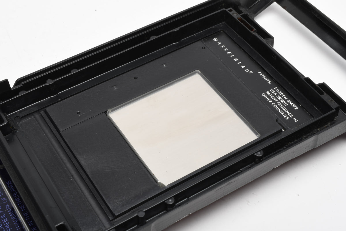 Hasselblad Polaroid 100 back, clean, #31098 w/DS, Latest Version