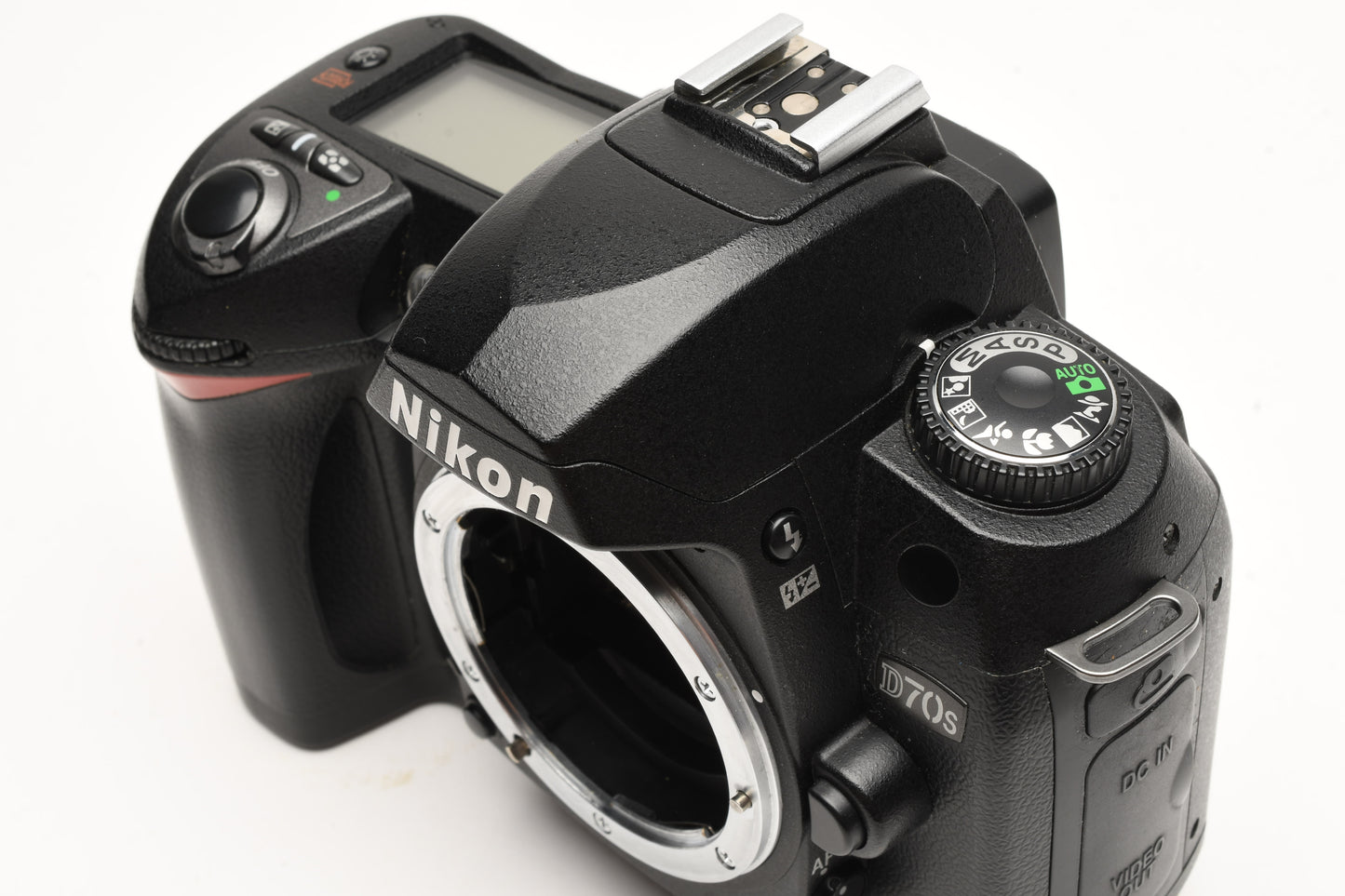 Nikon D70s DSLR body w/batt., charger, strap, USB, 19K Acts, Great!