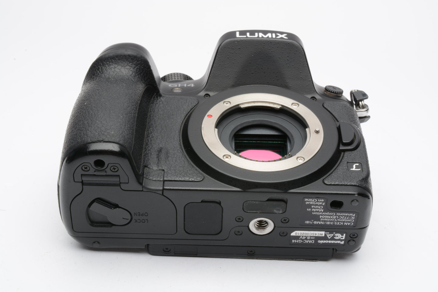 Panasonic Lumix DMC-GH4 Body, Cage, batt, charger, strap, Only 2008 Acts