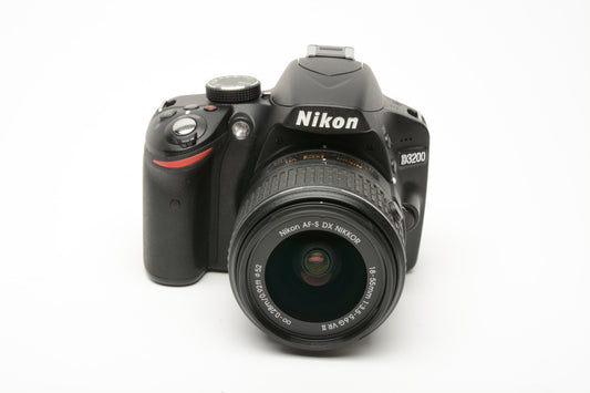 Nikon D3200 DSLR w/18-55mm f3.5-5.6 GII, batt+charger Only 2242 Acts!