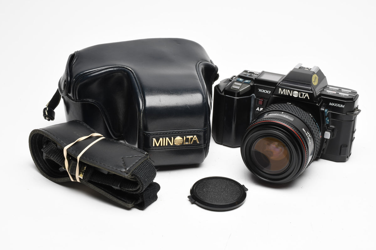 Minolta Maxxum 7000 35mm SLR w/Tokina 28-70mm Zoom, Case, Tested