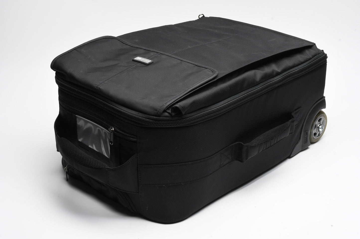 ThinkTank Airporter Advantage XT rolling camera case, Great, Light use