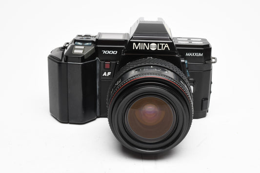Minolta Maxxum 7000 35mm SLR w/Tokina 28-70mm Zoom, Case, Tested