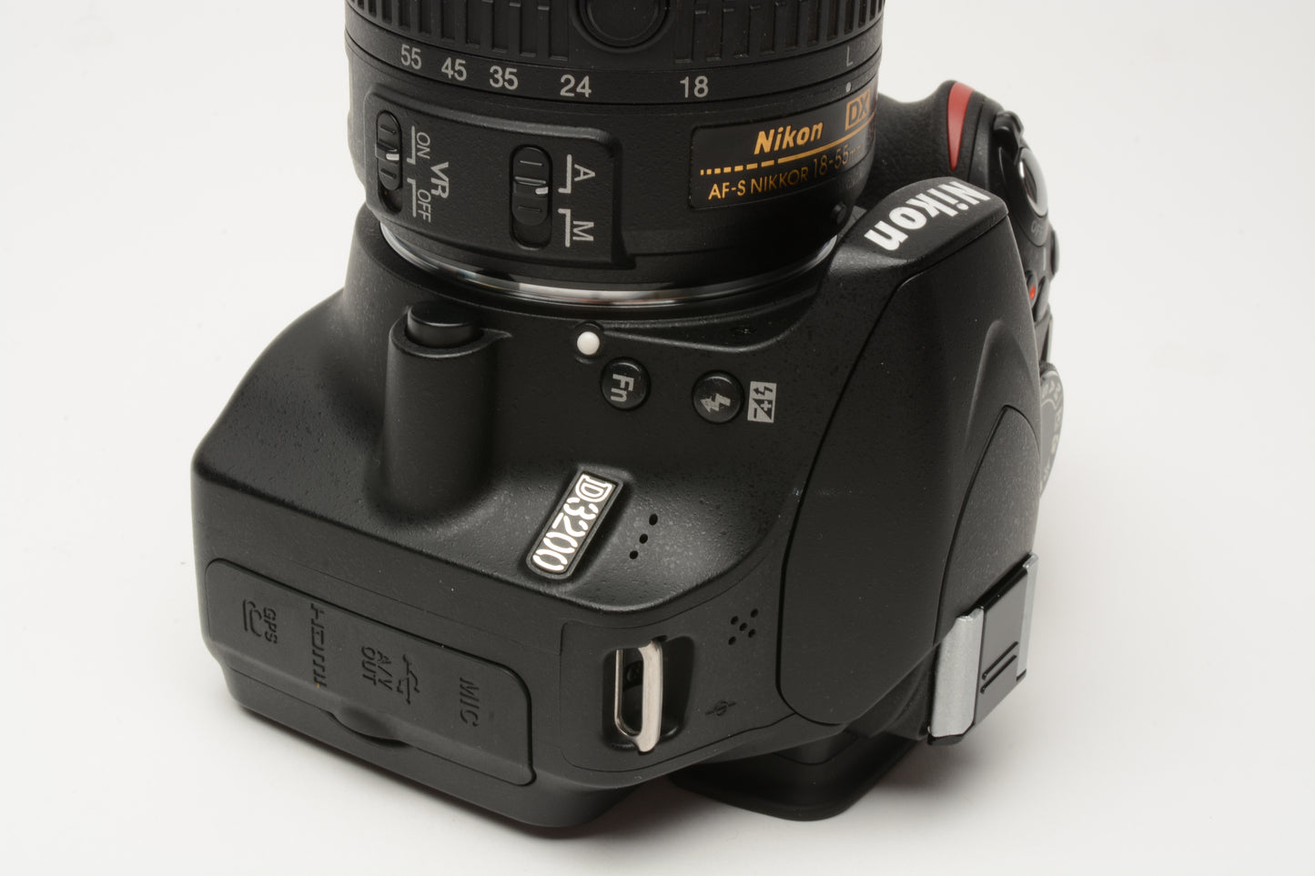 Nikon D3200 DSLR w/18-55mm f3.5-5.6 GII, batt+charger Only 2242 Acts!