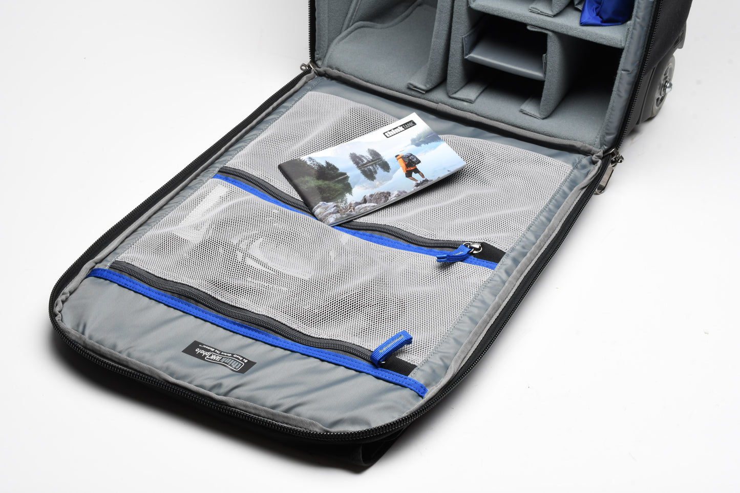 ThinkTank Airporter Advantage XT rolling camera case, Great, Light use