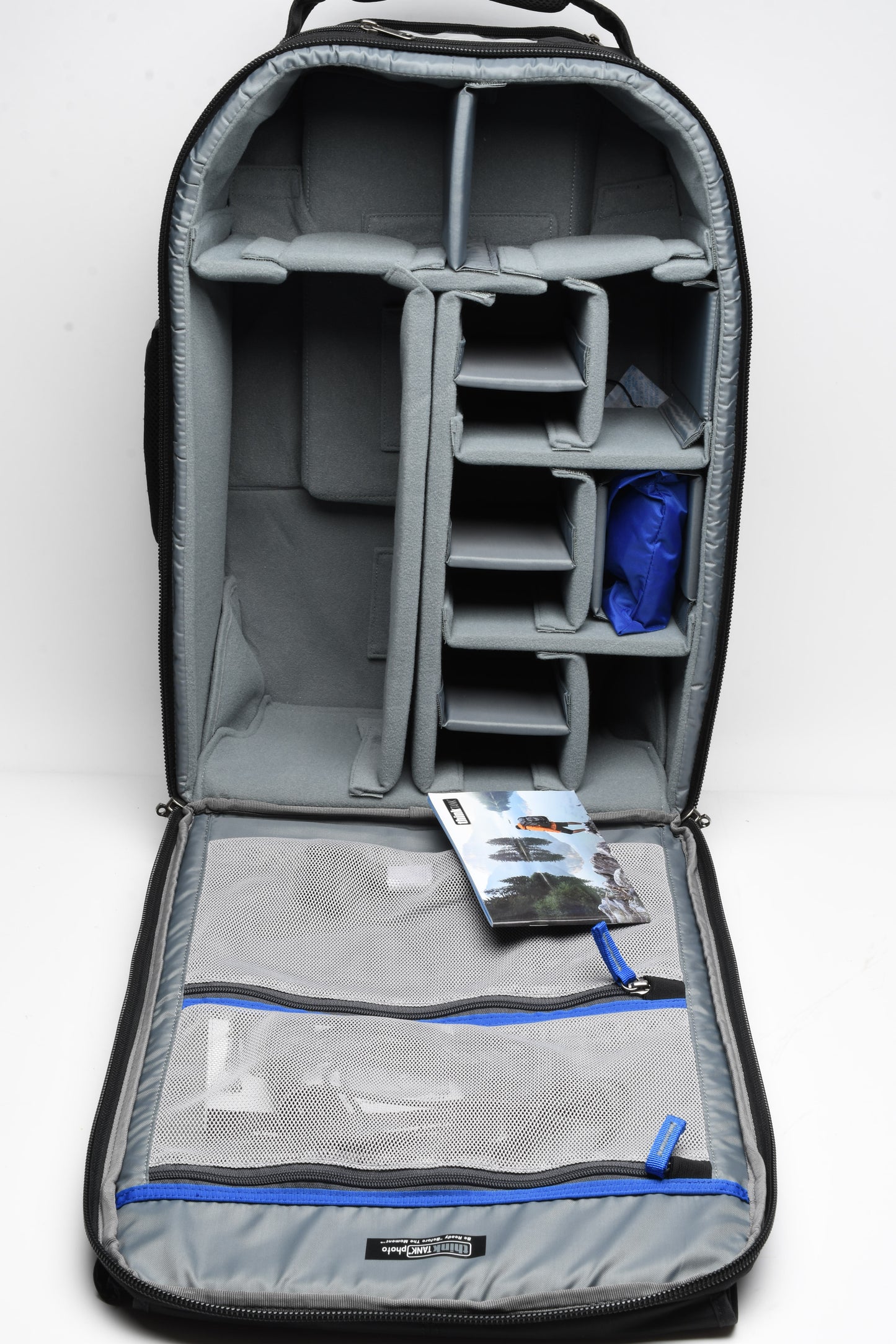 ThinkTank Airporter Advantage XT rolling camera case, Great, Light use