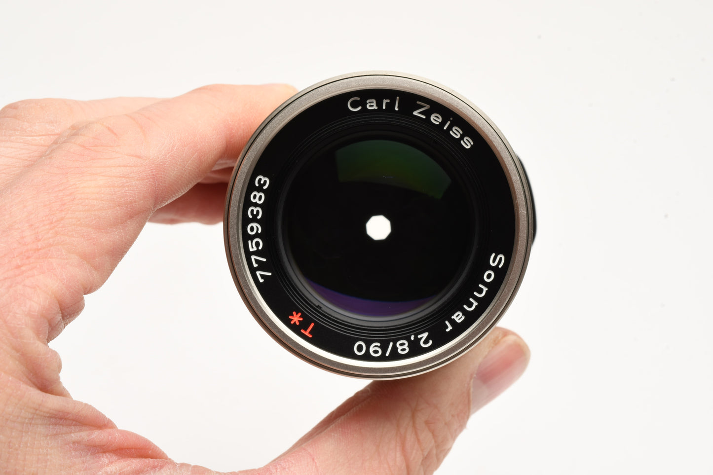 Contax Zeiss Sonnar T* 90mm f2.8 lens, boxed, Mint-, caps, Great