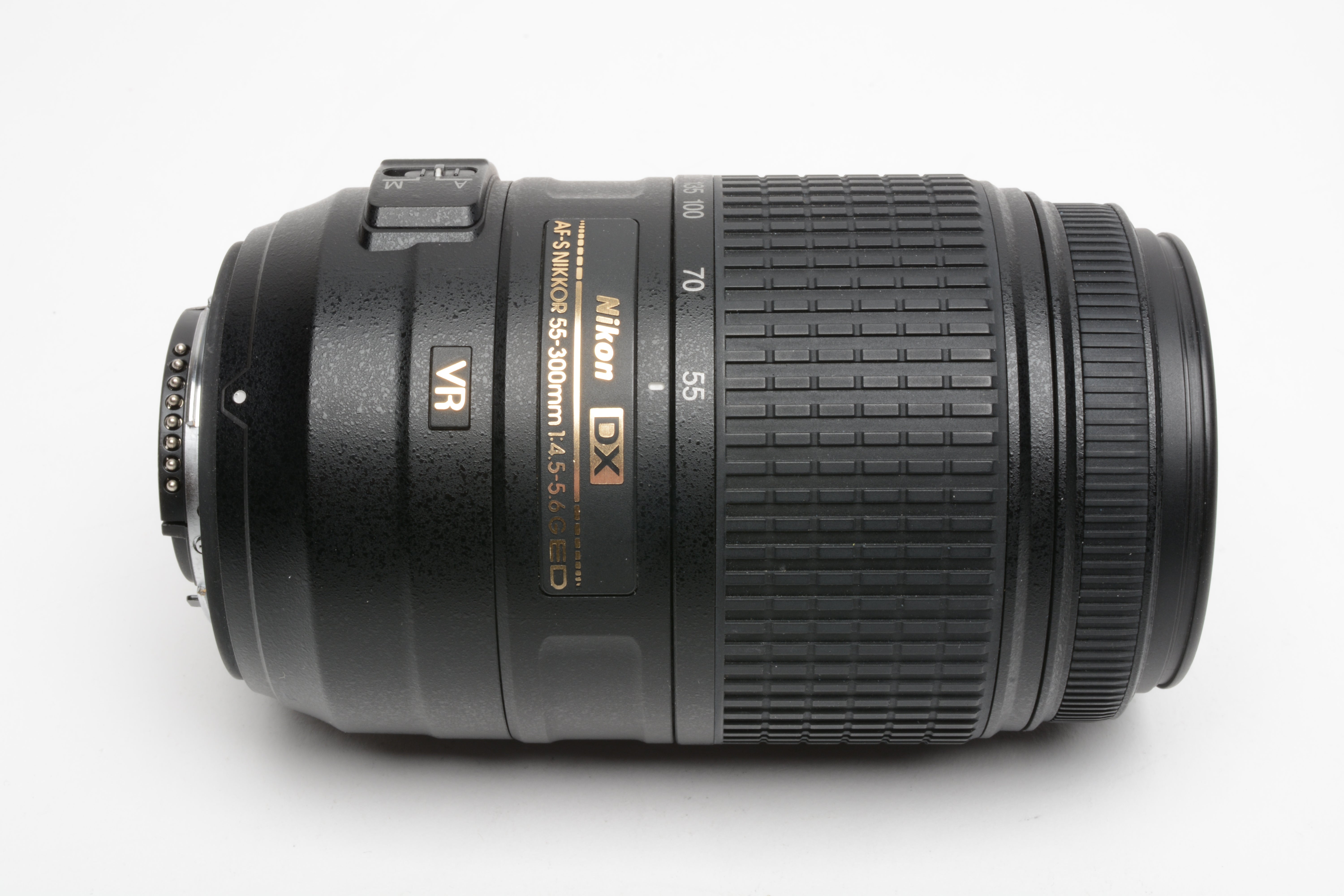 Nikon AF-S VR Nikkor 55-300mm f4.5-5.6 G ED DX lens, caps, lens