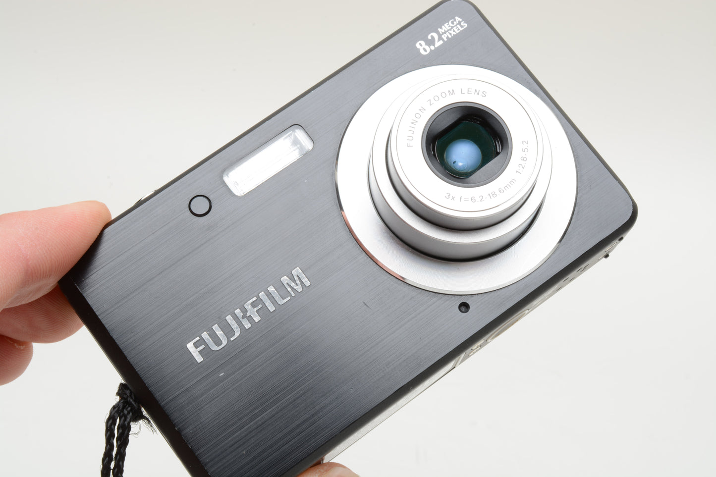 Fujifilm J10 8.2MP Digital Point&Shoot camera, batt+charger+case+strap+16GB SD card