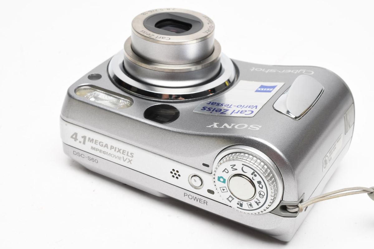 Sony DSC-S60 4.1MP Digital Point&Shoot camera (Silver), Strap, Good