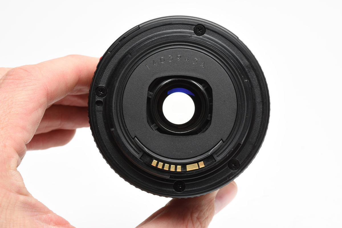 Canon EF 80-200mm F4.5-5.6 II zoom lens, caps, Nice & clean