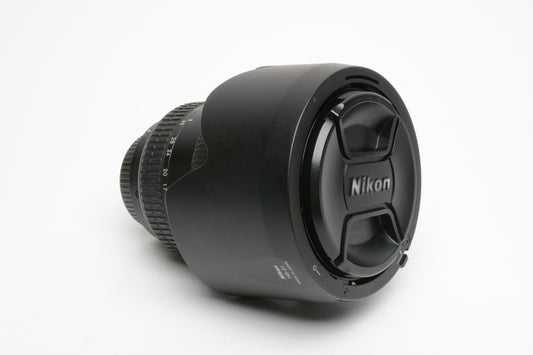 Nikon AF-S Nikkor 17-55mm f2.8D ED DX zoom lens, caps, hood, tested, sharp!