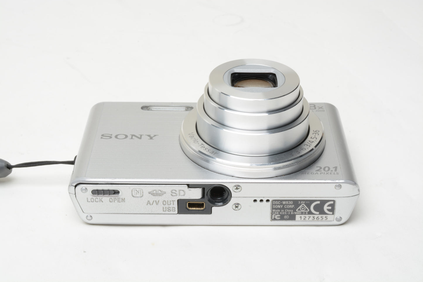 Sony DSC-W830 20.1MP Digital Point&Shoot w/batt, charger, Tested, Great!