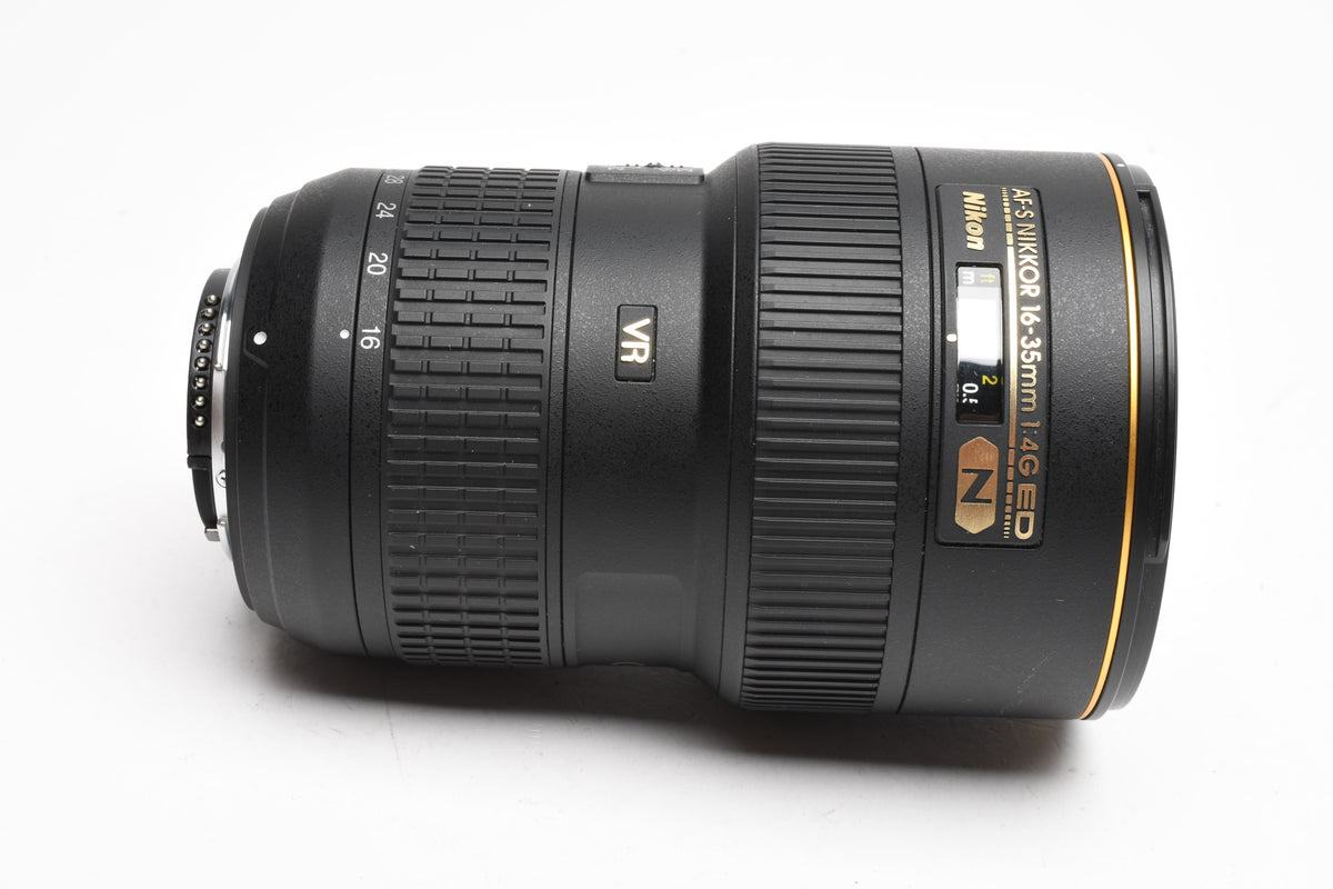Nikon AF-S Nikkor 16-35mm f4G ED VR, Hood, UV, USA, Mint-