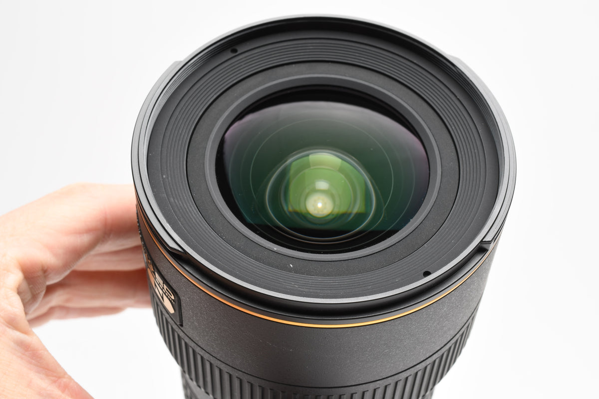 Nikon AF-S Nikkor 16-35mm f4G ED VR, Hood, UV, USA, Mint-