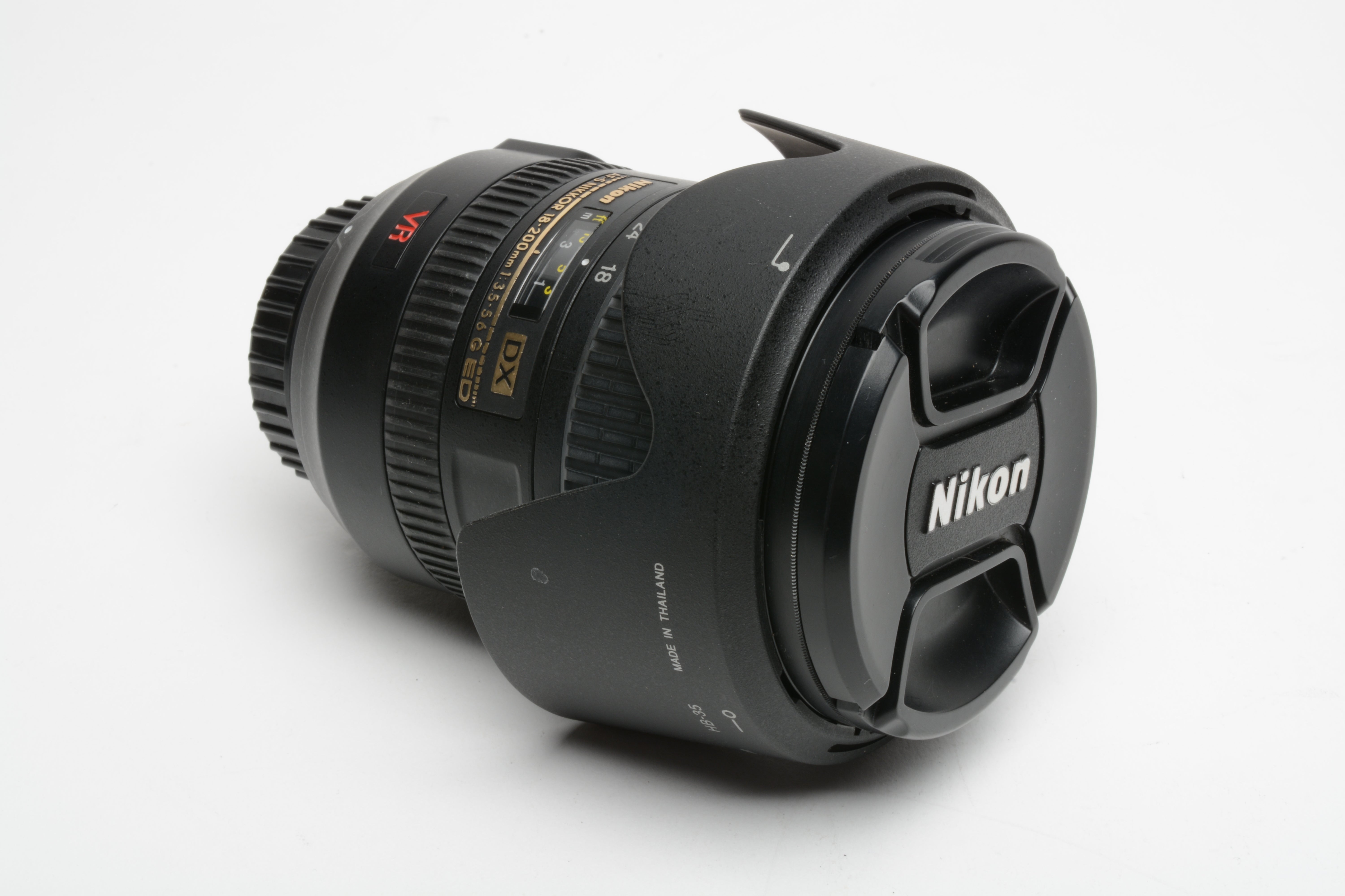 Nikon AF-S VR Nikkor 18-200mm f3.5-5.6 G ED DX w/UV, caps, hood