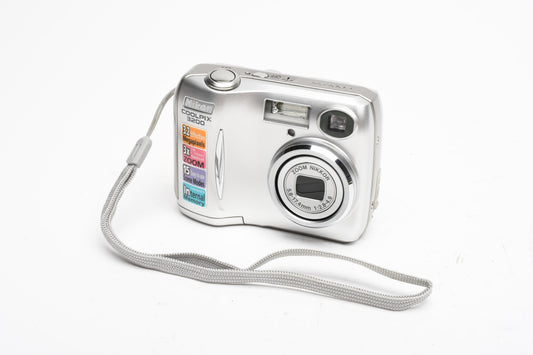 Nikon Coolpix 3200 3.2MP Digital Point&Shoot camera, Strap, Great!