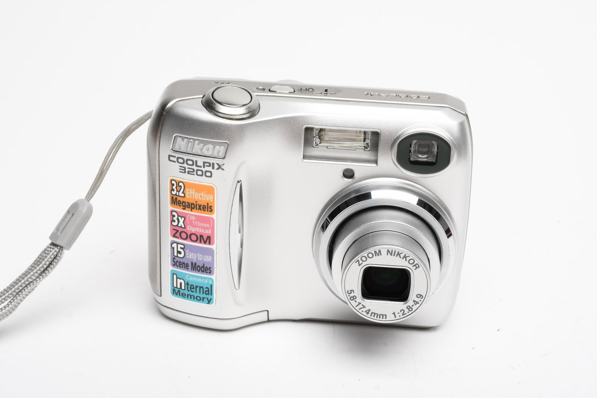 Nikon Coolpix 3200 3.2MP Digital Point&Shoot camera, Strap, Great!