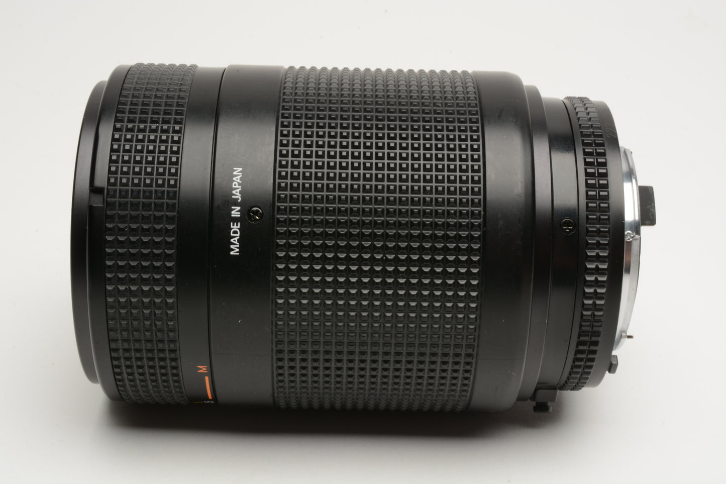 Nikon AF 70-210mm F4-5.6 zoom, very clean, UV + Manual + caps