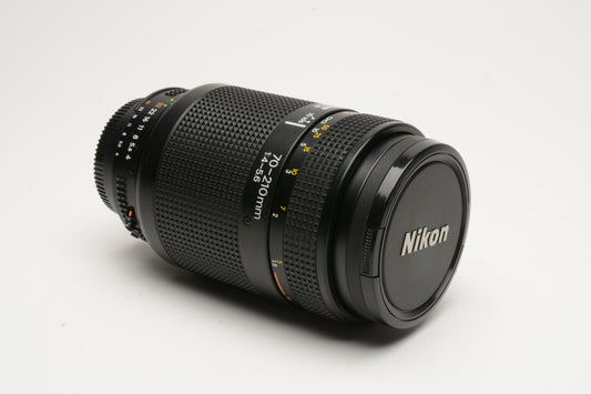 Nikon AF 70-210mm F4-5.6 zoom, very clean, UV + Manual + caps