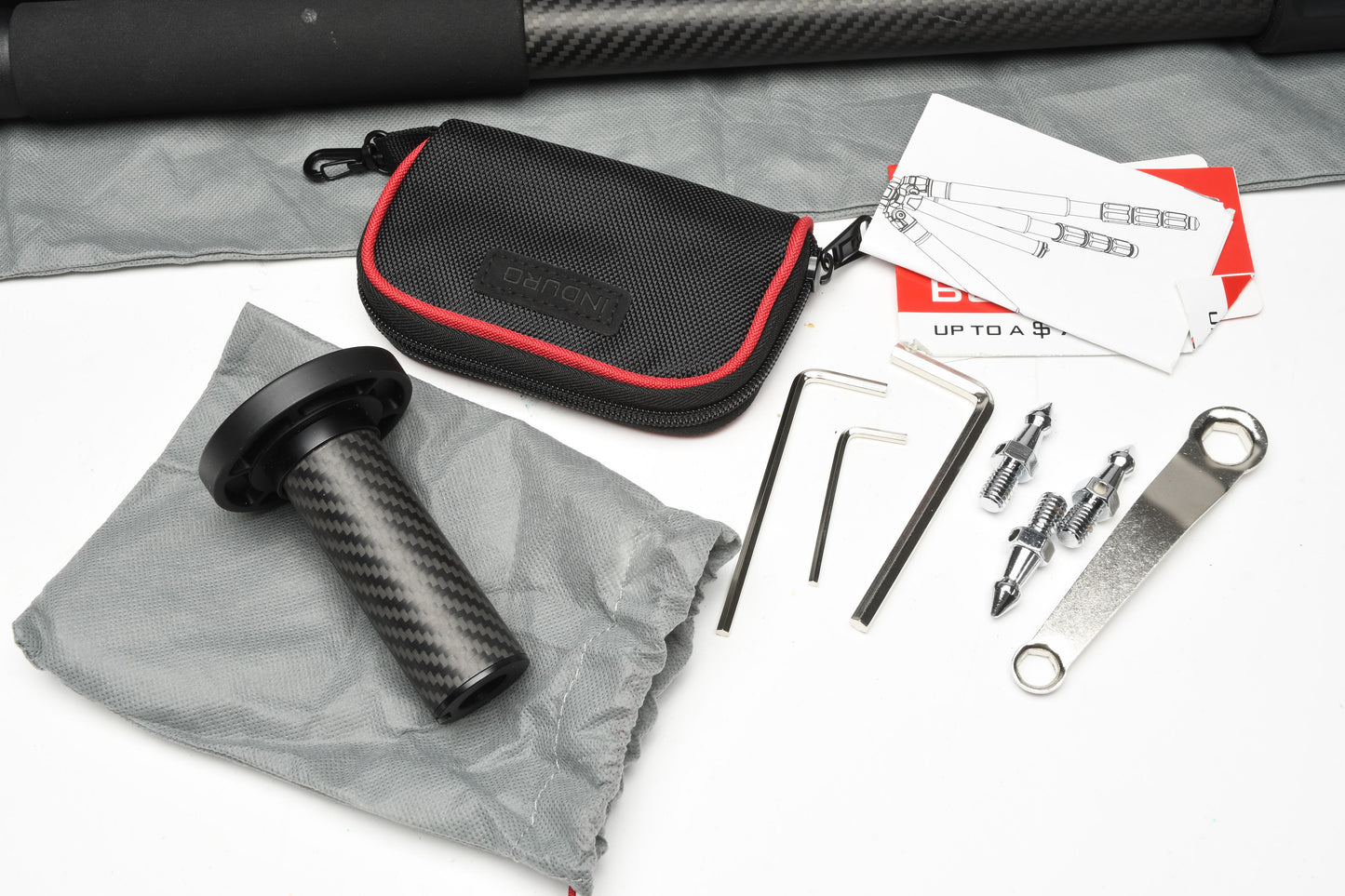 Induro CLT303L Series 3 Stealth 3-Section Carbon Fiber Tripod, Case, Nice!