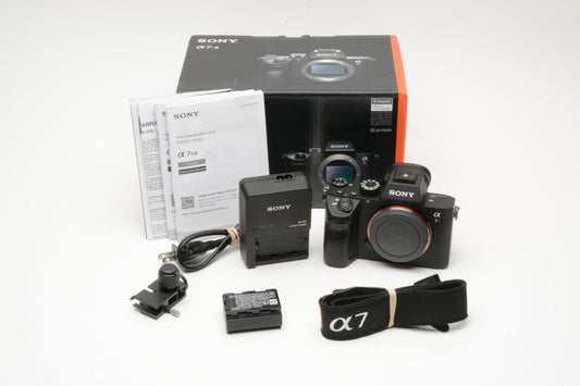 Sony A7R III Mirrorless Body, 16K Acts, Cracked screen, still great