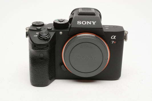 Sony A7R III Mirrorless Body, 16K Acts, Cracked screen, still great