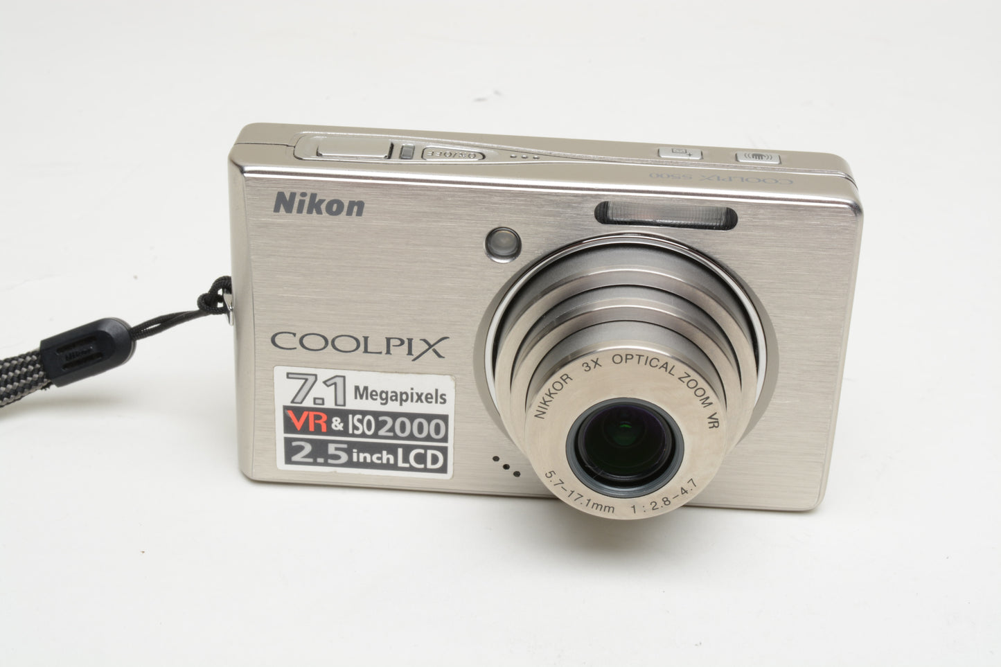 Nikon Coolpix S500 7.1MP Digital Point&Shoot camera (Silver) Very clean, tested