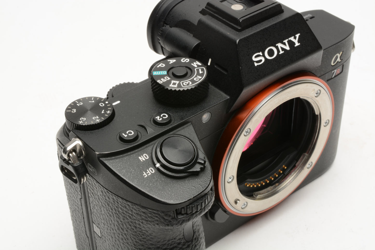 Sony A7R III Mirrorless Body, 16K Acts, Cracked screen, still great