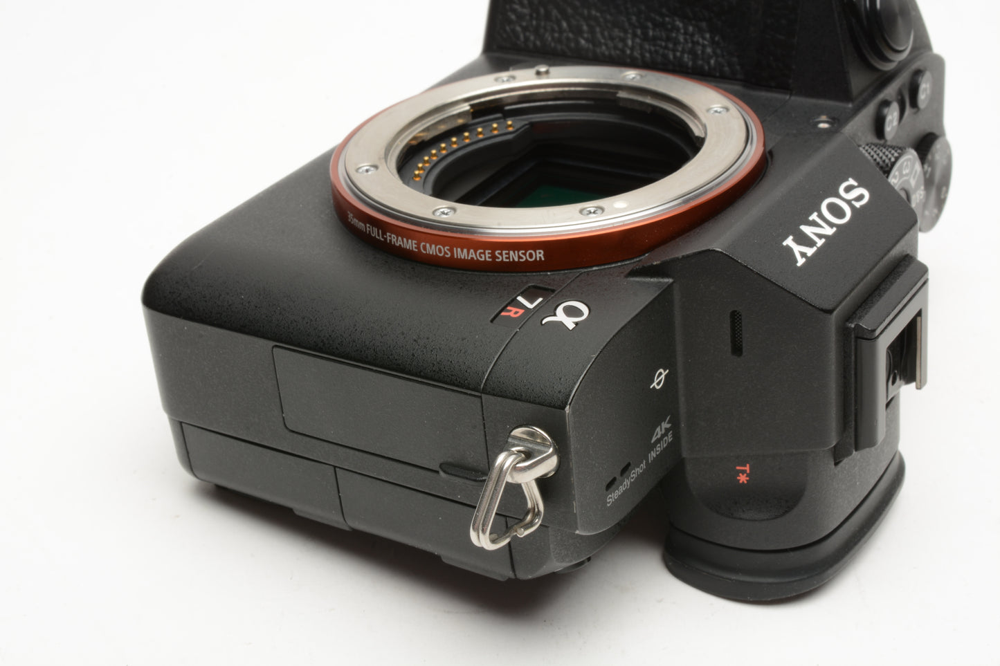 Sony A7R III Mirrorless Body, 16K Acts, Cracked screen, still great