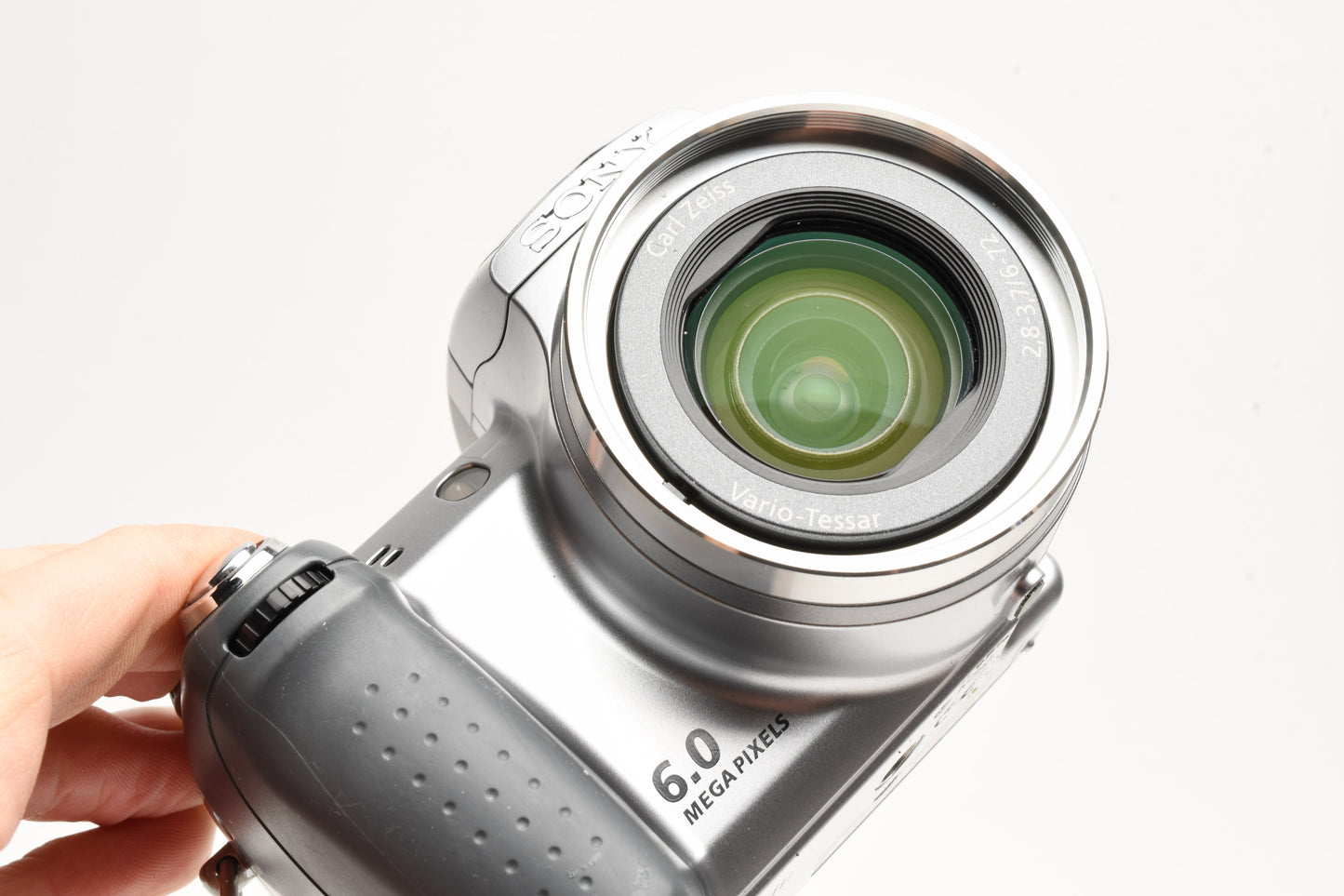 Sony DSC-H2 6MP Digital Point&Shoot camera bundle, boxed, Clean