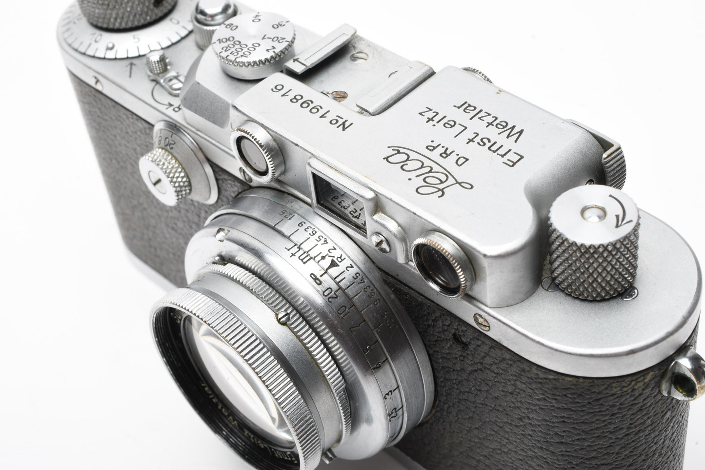 Leica IIIa w/Summar 5cm f2, Case, Cap tested, great condition