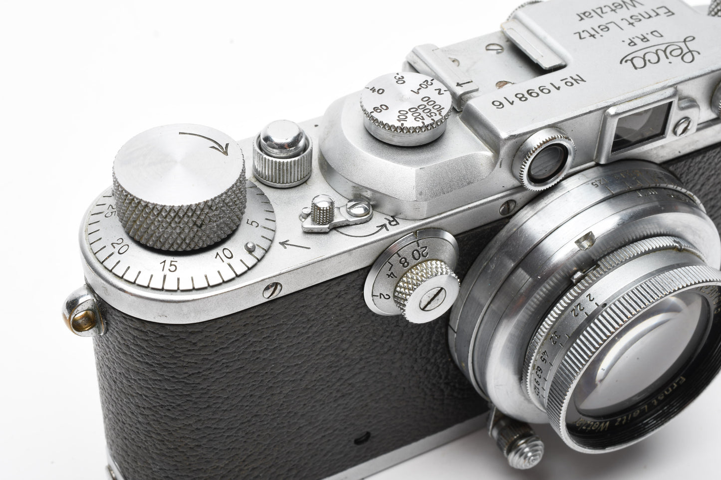 Leica IIIa w/Summar 5cm f2, Case, Cap tested, great condition