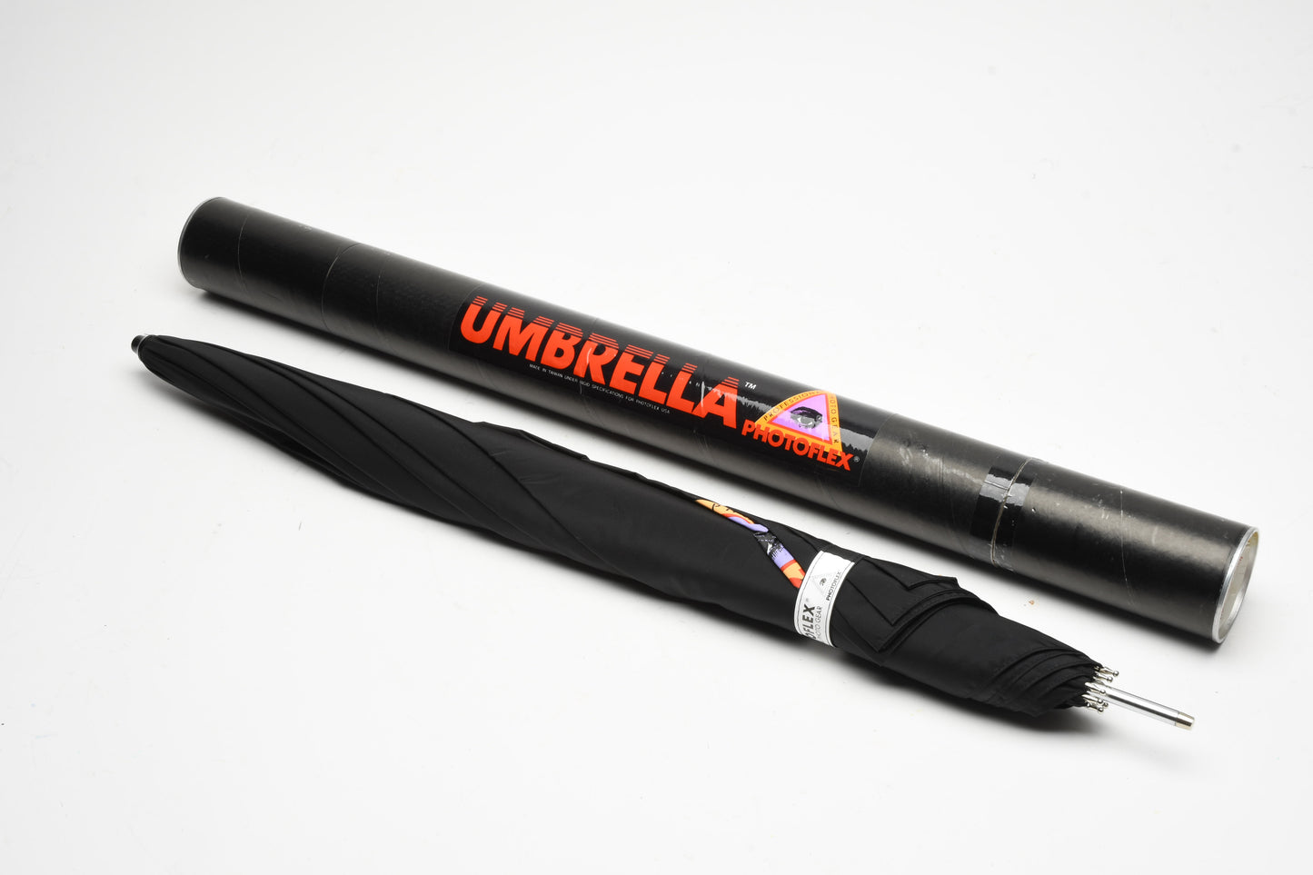 PhotoFlex 45" Convertible (removable Black) Umbrella/Reflector, Storage Tube, Very Clean!