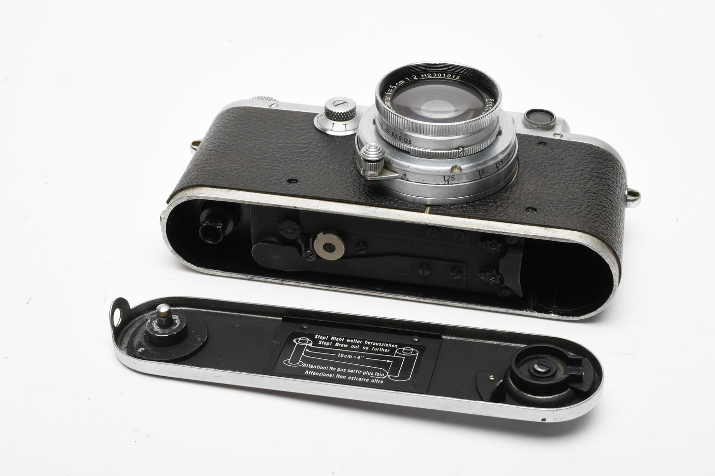 Leica IIIa w/Summar 5cm f2, Case, Cap tested, great condition