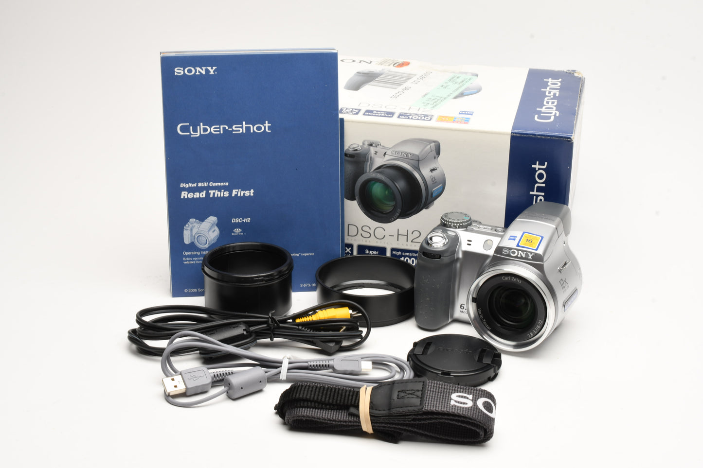 Sony DSC-H2 6MP Digital Point&Shoot camera bundle, boxed, Clean
