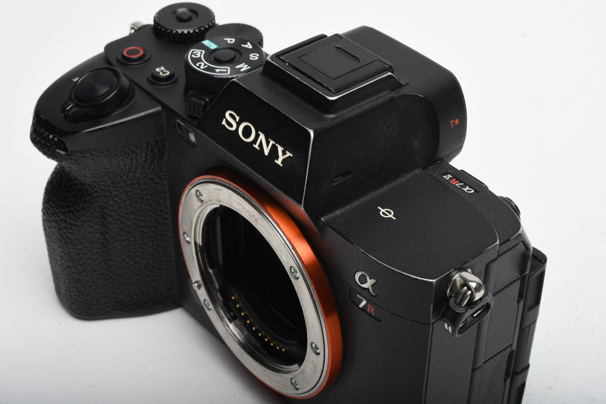 Sony A7R V Mirrorless body, 83K Acts, batt, charger, Fully tested, Good!