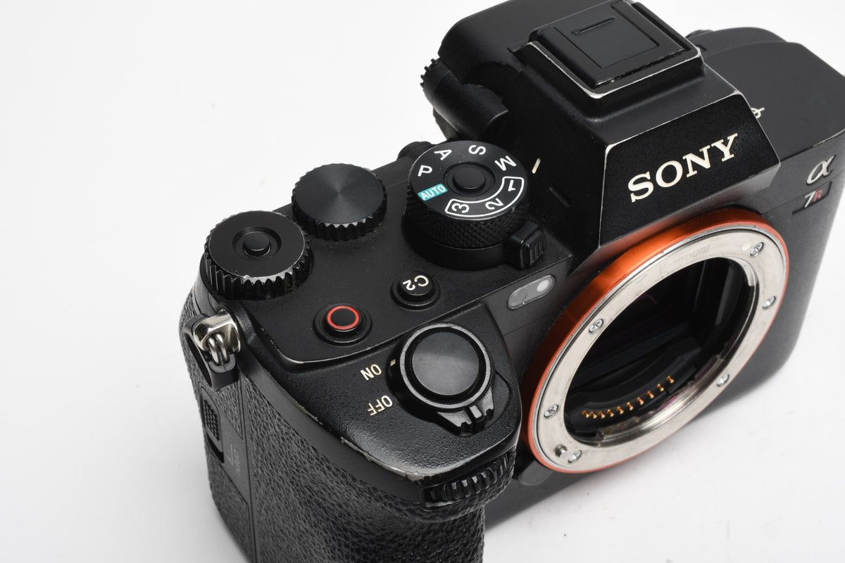 Sony A7R V Mirrorless body, 83K Acts, batt, charger, Fully tested, Good!