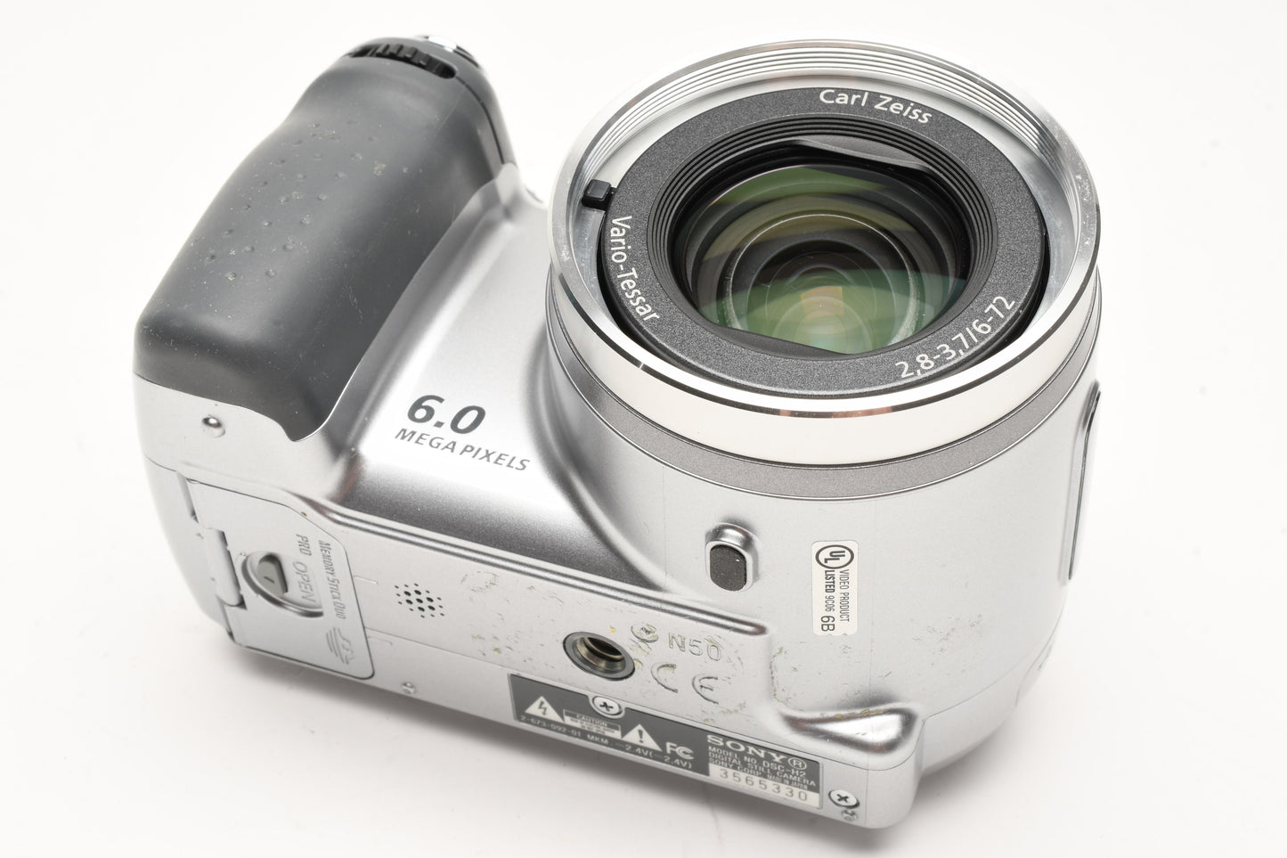 Sony DSC-H2 6MP Digital Point&Shoot camera bundle, boxed, Clean