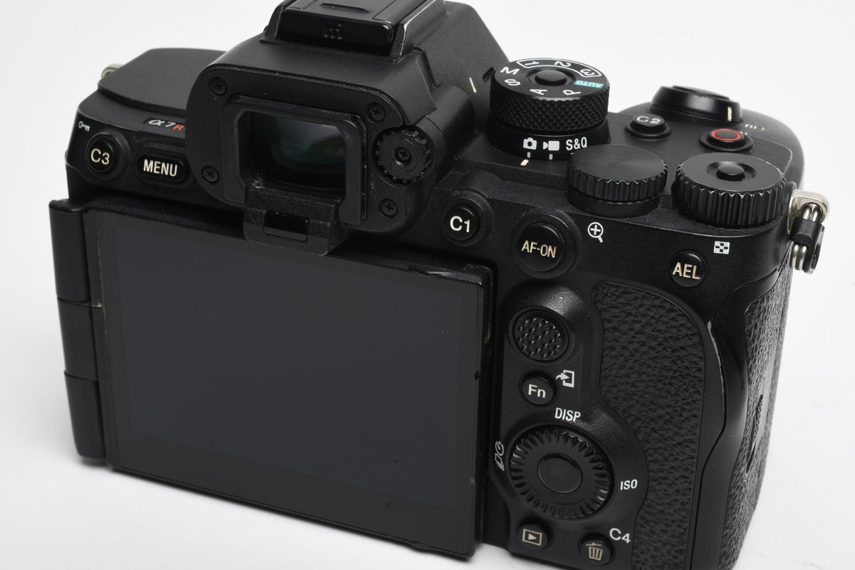 Sony A7R V Mirrorless body, 83K Acts, batt, charger, Fully tested, Good!